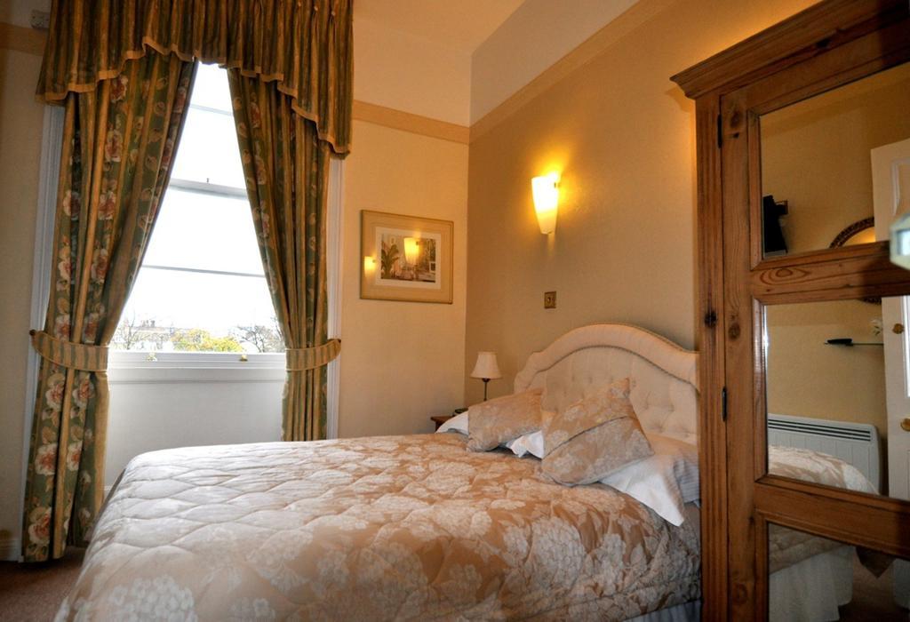 Willoughby House Hotel & Apartments Cheltenham Chambre photo